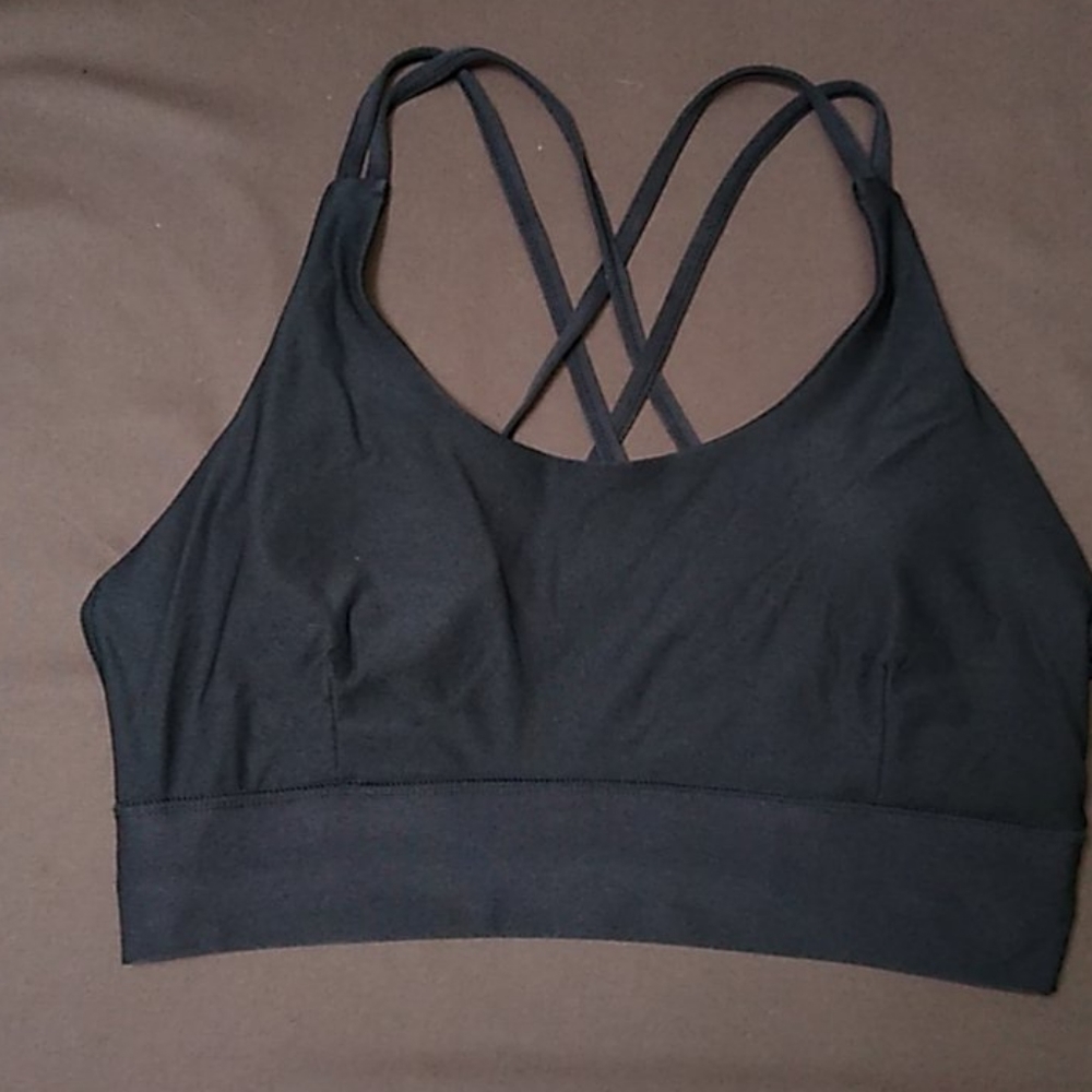 NWT. Strappy bra top. Yoga/work out. Black